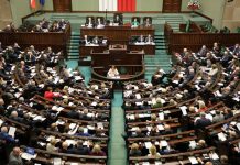 Sejm uchwalił ustawę o OZE