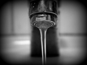 Warunkowe dopuszczenie wody sposobem na braki w dostawach?