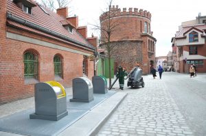 Dać kosza śmieciom, czyli o pojemnikach na odpady w mieście