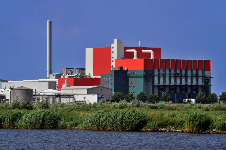 Spalanie odpadów. Początek nowej drogi