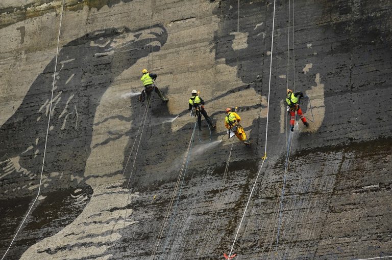 Na zaporze w Solinie powstał gigantyczny ekomural [ZDJĘCIA]