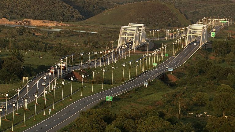 Panele PV oświetlą brazylijską autostradę [WIDEO]