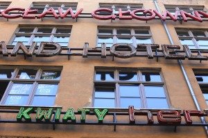 Wrocław: jeszcze więcej neonów przy ul. Ruskiej