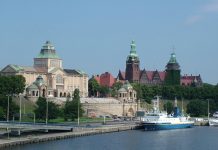 Szczecin: skwer przy „Plastyku” do remontu Szczecin - widok na Muzeum Morskie