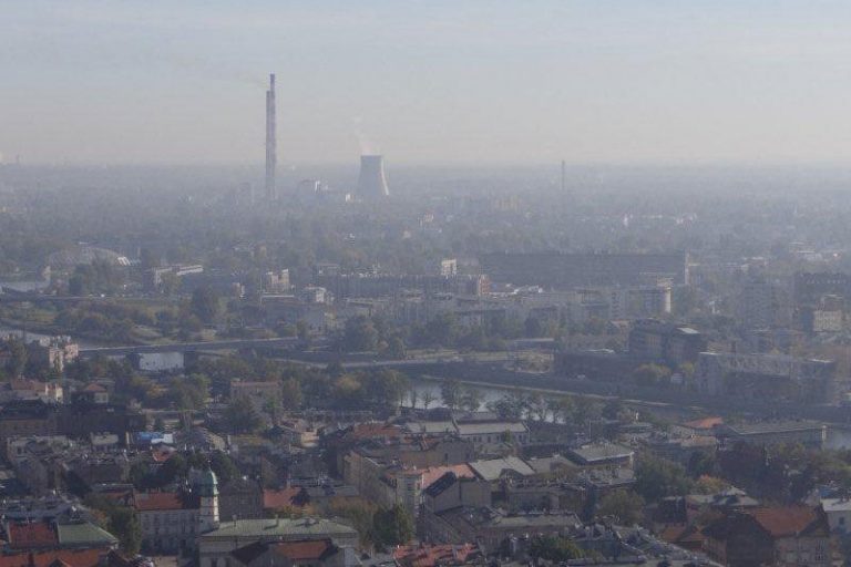 Kraków ostrzega przed wysokim zanieczyszczeniem powietrza