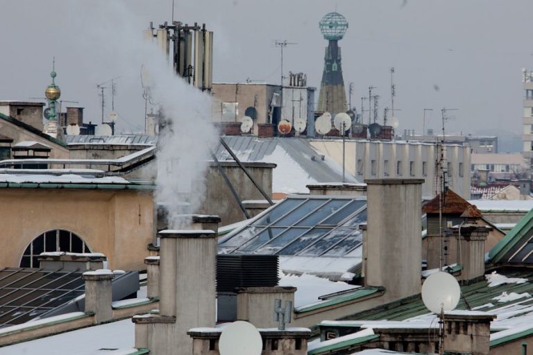 Będzie darmowa komunikacja miejska przy dużym zanieczyszczeniu powietrza w Krakowie