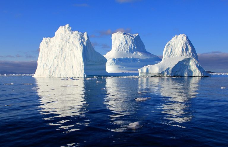 Wielkie góry lodowe są ważne dla usuwania dwutlenku węgla z atmosfery