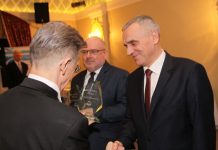 Prezes wodociągów w Bydgoszczy wyróżniony Stanisław Drzewiecki biznesmen 25-lecia