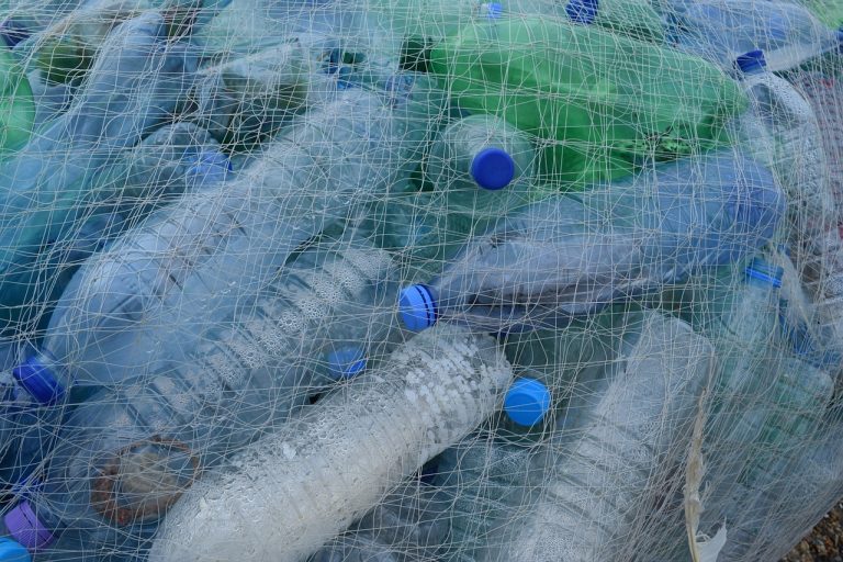 Plastikowe odpady zagrożeniem dla krajów śródziemnomorskich