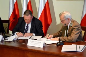 Minister Szyszko zatwierdził wycinkę drzew w Puszczy Białowieskiej