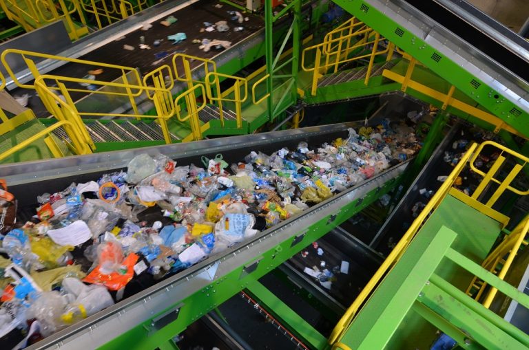 Problemy gospodarki odpadami w Polsce. Przedsiębiorcy chcą zmian