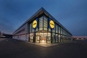 Lidl zredukuje zużycie plastiku w opakowaniach