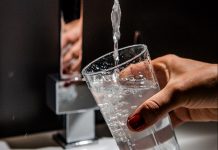 Planowane podwyżki za wodę i ścieki zmalały o połowę. Wody Polskie twierdzą, że to efekt weryfikacji wniosków
