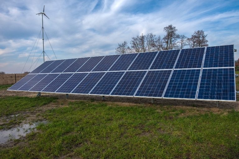 Ekspertka: odnawialne źródła energii coraz bardziej popularne w polskich miastach
