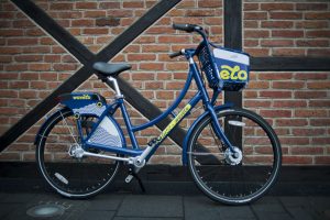 Co tańsze - rower czy komunikacja miejska? Kraków w rankingu BBC