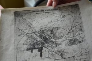 Wartościowe znalezisko na Śląsku. Wodociągowcy natrafili na dawne mapy GPW