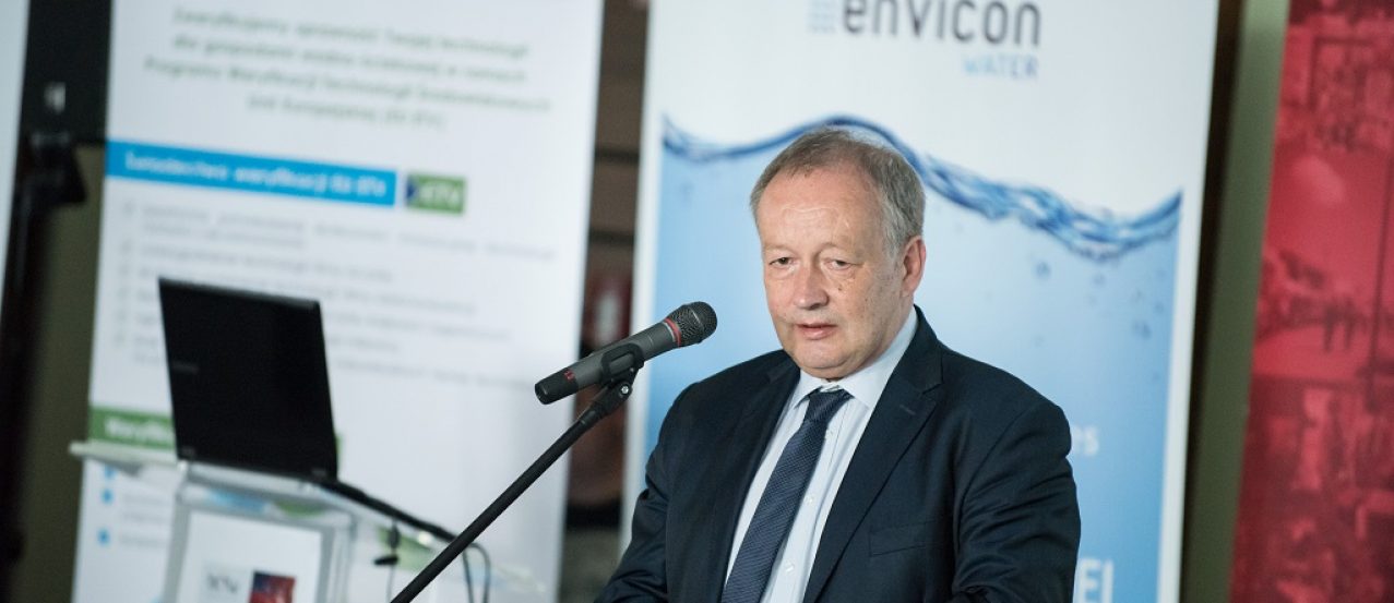 Wiceminister Mariusz Gajda podczas kongresu Envicon Water 2017 mówi o Prawie wodnym