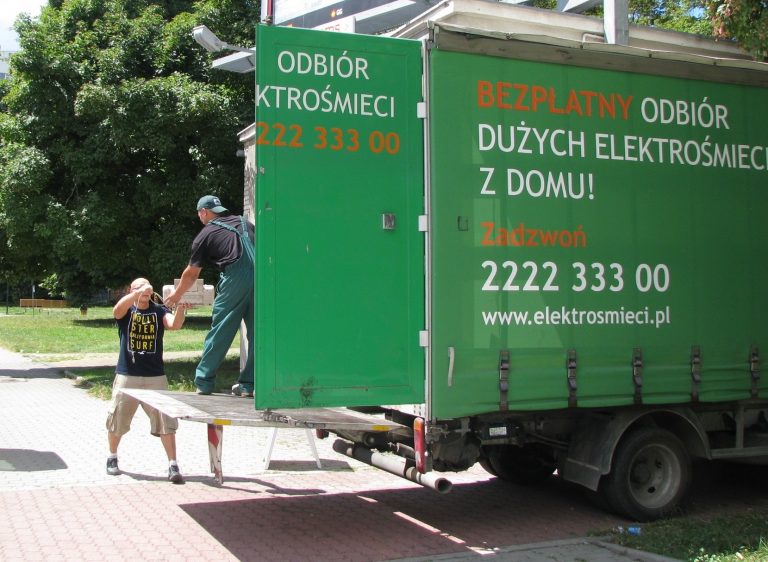 Miasto bez elektrośmieci. Odpady niebezpieczne zbierane są w Warszawie już od 10 lat