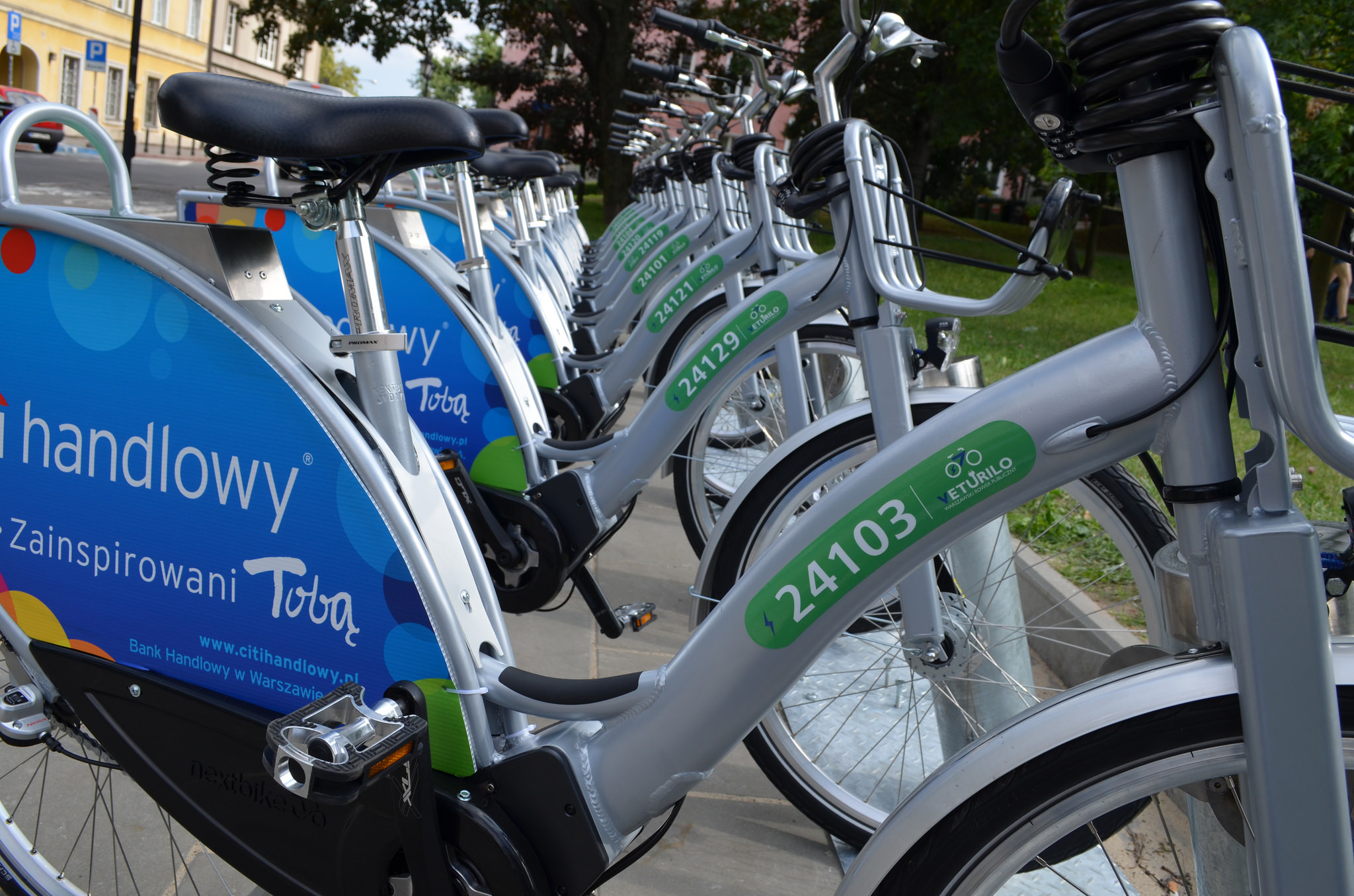 Elektryczne Veturilo. Warszawa rozbudowała system rowerów miejskich