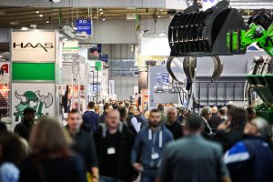 Pol-Eco-System 2017: GOZ, debaty eksperckie i elektromobilność