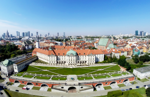 Zamek Królewski w Warszawie po odbudowie. Pozostała rewitalizacja części ogrodów