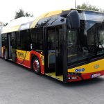 Autobus Solaris Urbino 18 Electric w wersji czerwono-żółtej