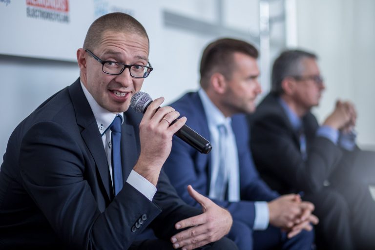 Szara strefa cały czas obecna w branży ZSEE. Z pomocą może przyjść obowiązek audytów