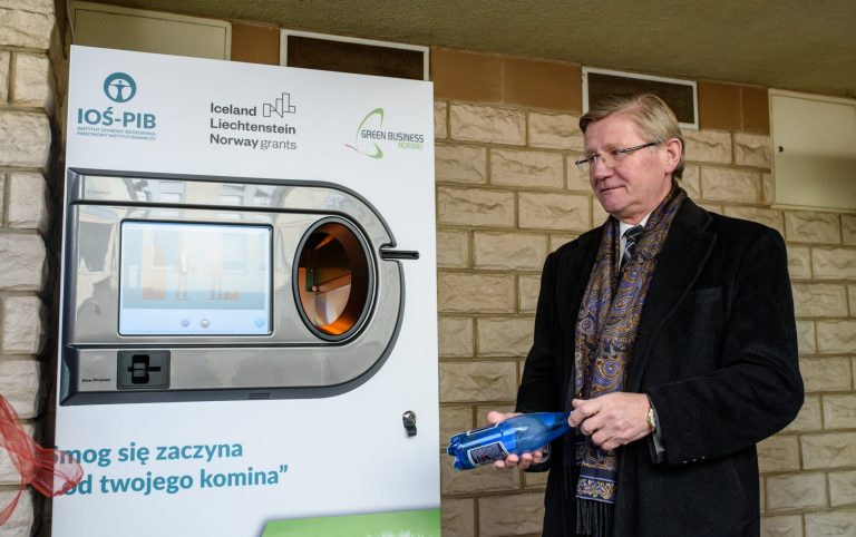 W Polsce pojawiają się pierwsze automaty na zużyte puszki i butelki