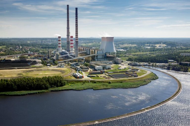 PGE kupiła udziały francuskiego koncernu EDF za ponad 4 mld zł. Spółka chce włączyć się w walkę ze smogiem