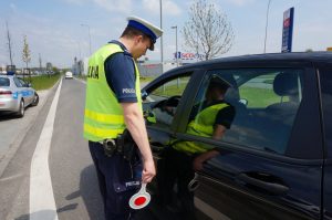 Kierowcy w Polsce będą mogli opłacić mandat kartą lub telefonem