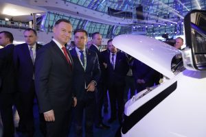 Andrzej Duda przetestował pierwsze polskie auto elektryczne