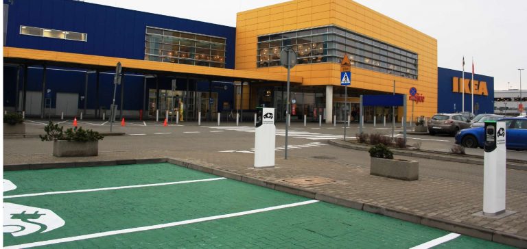 Ikea postawiła kolejną stację ładowania samochodów elektrycznych
