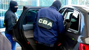 CBA zatrzymało kolejnych podejrzanych o&nbsp;ustawianie przetargów na śmieciarki