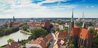 Wrocław - panorama z kamienicami i zabudową Starego Miasta