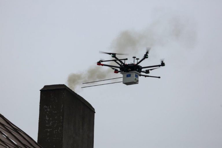 Elbląg kupił drona za 40 tys. zł. Będzie latał nad kominami