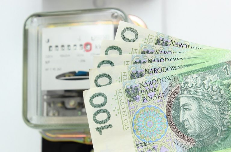 Zużycie prądu w październiku 2020 r. ponad 1 proc. wyższe niż przed rokiem