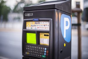 Warszawscy kierowcy wolą płatności bezgotówkowe