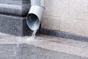 Podatek od deszczu bez podstaw prawnych? Zbada to sąd w Opolu