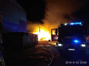 Pożar sortowni odpadów w Warszawie