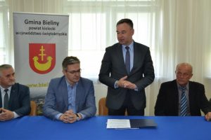 Górno i Bieliny zbudują kanalizację. Umowy podpisane