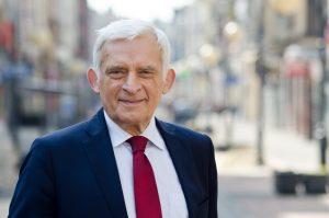 Jerzy Buzek: trzeba chronić obywateli UE zagrożonych ubóstwem energetycznym, ale też uniknąć rozpadu rynku energii