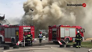 Pożar punktu przeładunku odpadów w&nbsp;Wielkopolsce [WIDEO]