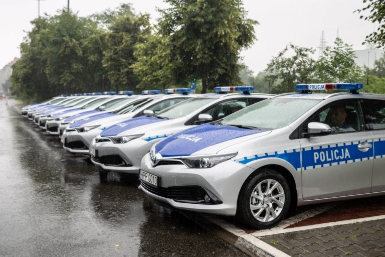 Śląska policja bardziej eko. Komenda wojewódzka kupiła hybrydy