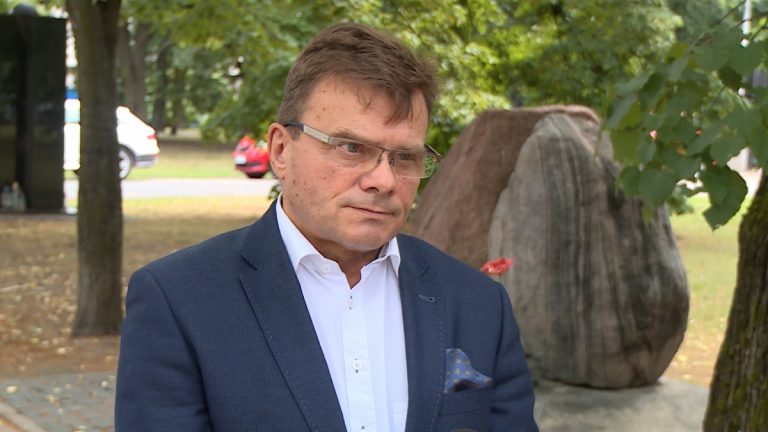 Jerzy Ziaja: przyczyną pożarów odpadów są zbyt niskie stawki 