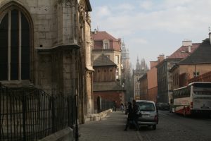 Kraków chce wprowadzić na Kazimierzu strefę czystego transportu