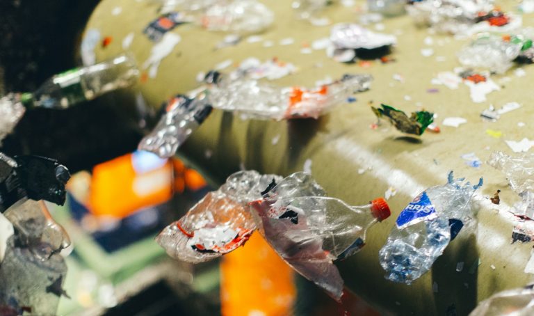 Podatek od plastiku w tarczy antykryzysowej ma zachęcić do recyklingu