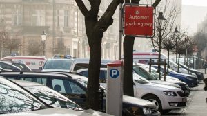 Wyższe opłaty za parkowanie w miastach. Strefy płatne także w soboty i niedziele?