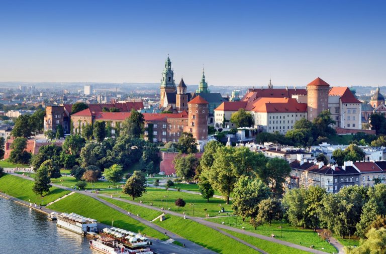 Zielone ściany, tężnie, budki dla jerzyków- w ramach budżetu obywatelskiego w Krakowie