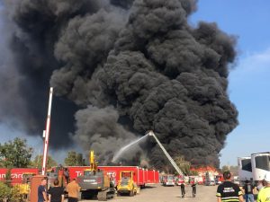 Wielki pożar składowiska odpadów wielkogabarytowych w Szczecinie