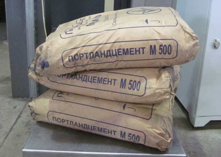 Przemycali odpady w workach na cement